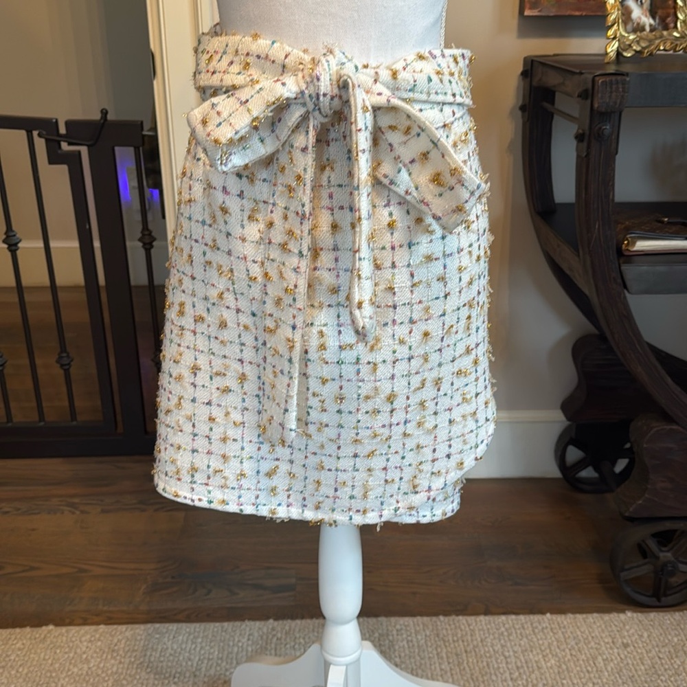 La Viv Style House festive tweed wrap skirt. 1 size fits most. Perfect condition